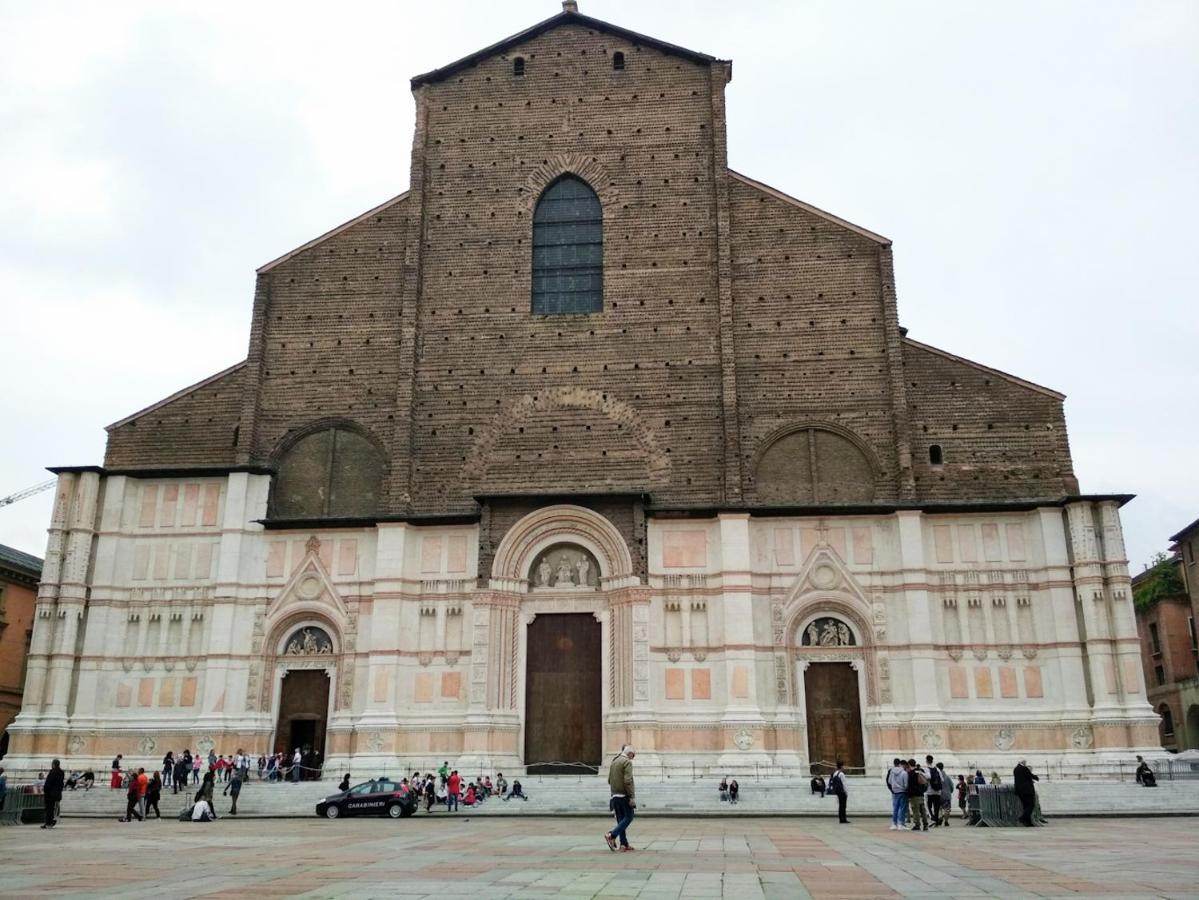 2Towers Holiday House_Centro Storico Di بولونيا المظهر الخارجي الصورة